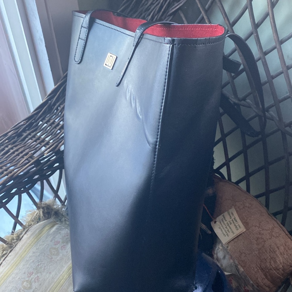Nikki Williams Hampton Tote - Picture 9 of 13